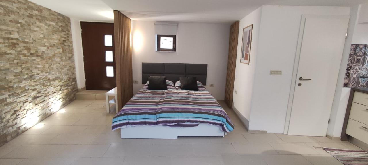 Apartma Erik Apartma *